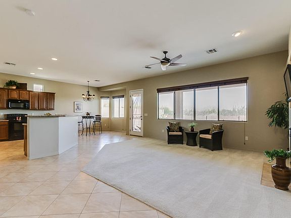 3rd image of 1018 W Bosch Dr