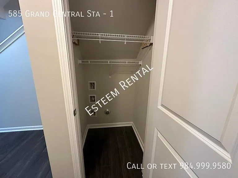 585 Grand Central Sta #1 — Photo 11