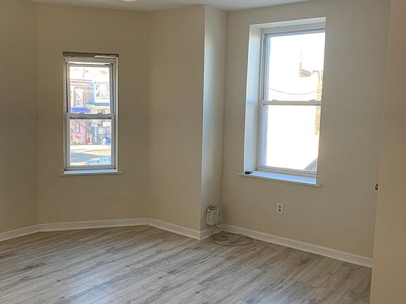 4th image of 2860 N 26th St Floor 2