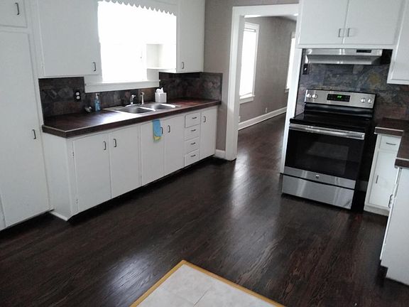 4th image of 1027 S Park Ave