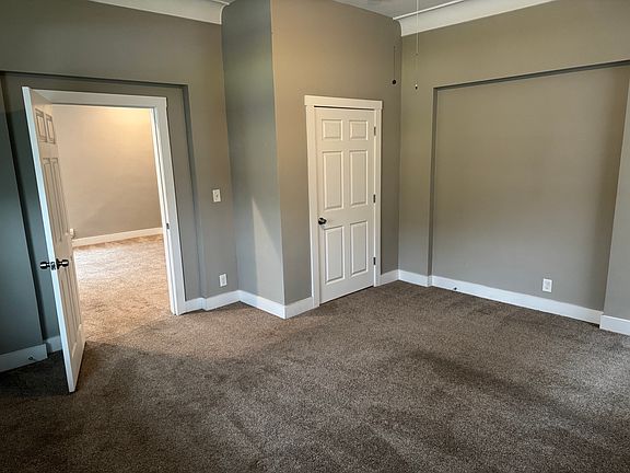 4th image of 208 Hearne Ave APT 1