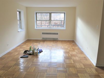 7502 Austin St, Flushing, NY, 11375