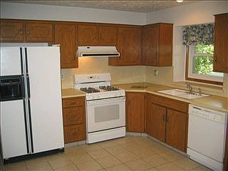 3rd image of 2315 Yorktown Pl