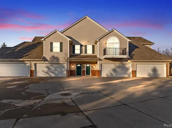 55543 Ambassador Ct #39, Utica, MI 48316