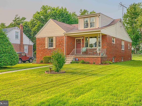 2nd image of 2814 Chesley Ave
