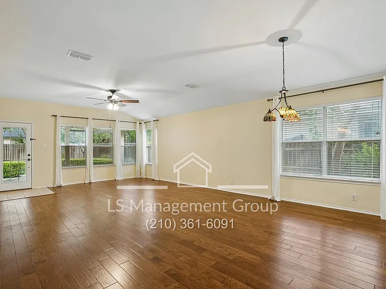 14343 Markham Gln — Photo 30