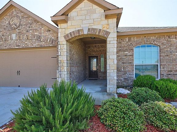 2nd image of 1625 Mesquite Ln