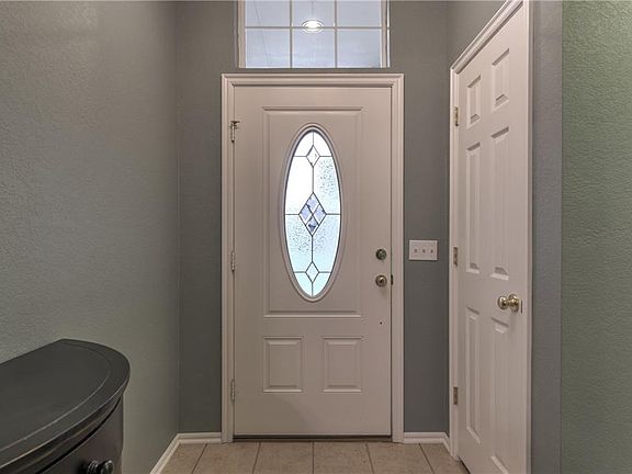 5th image of 520 SW 155th Ct