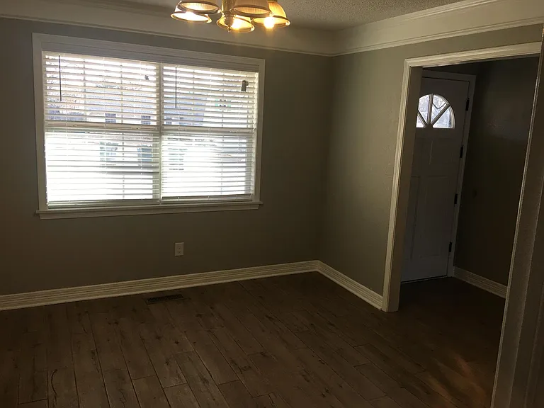 Dinning room or front office space