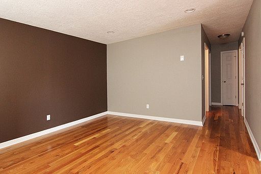 3rd image of 803-817 N Ainsworth St #813