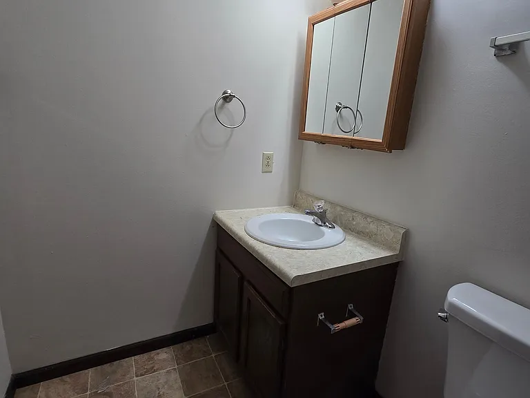 125 Albany Dr #C — Photo 8