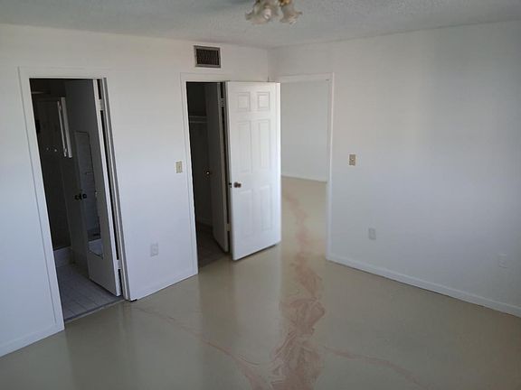 3rd image of 10090 NW 80th Ct APT 1558
