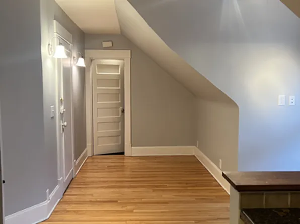 3209 Hennepin Ave S #5, Minneapolis, MN 55408