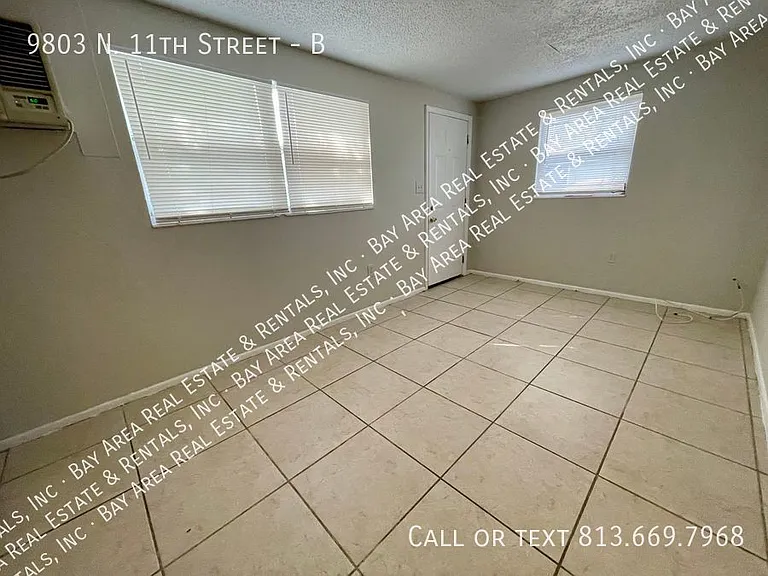 9803 N 11th St #B — Photo 3