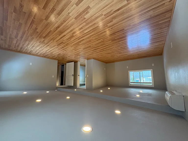 335 N Baker St — Photo 8
