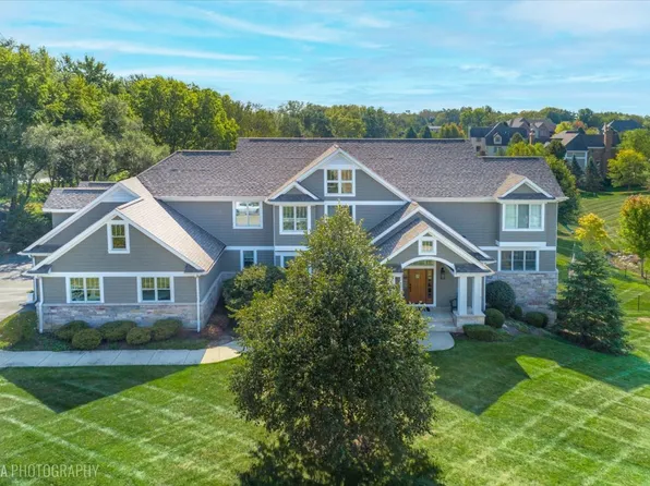 25999 W Sunset Rd, Barrington, IL 60010