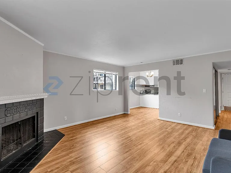 99 Cleaveland Rd #25 — Photo 5