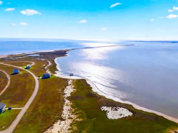 3025 Coastal Springs Loop, Palacios, TX 77465