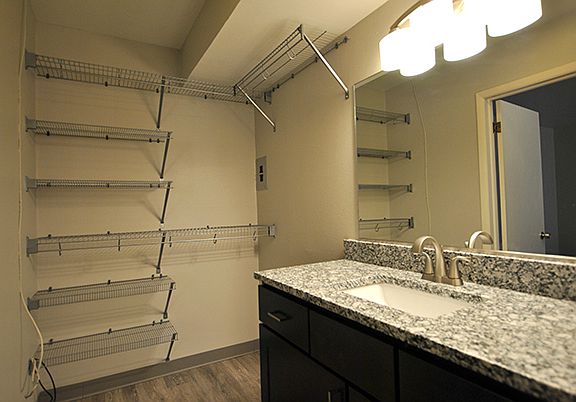 5th image of 1040 E Knapp St APT 114