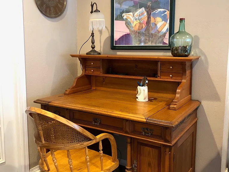 Desk area in sunroom