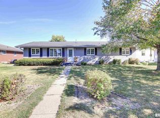 1409 8th Ave, Fulton, IL 61252