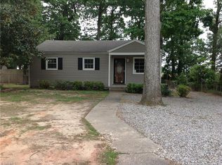 2913 Wildwood Dr, Greensboro, NC 27407