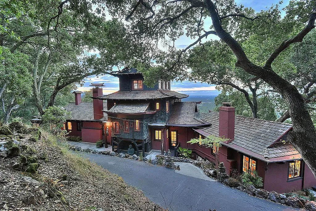 5 bed, 4000 sqft, $12,000 — Photo 1