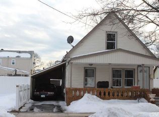 1309 Q St, Elmont, NY 11003