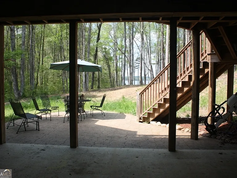 207 Lakeview Ct — Photo 12