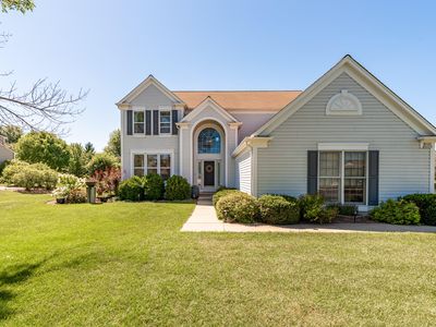 W145N6653 Cedar Ridge Ln, Menomonee Falls, WI, 53051