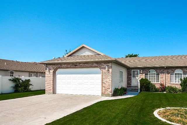 1st image of 3061 E Stoneridge Cir