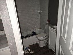 5th image of 2647 Denver Ave