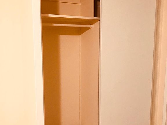2nd image of 910 Thieriot Ave #9G