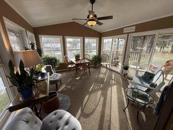 1018 10th Court, Reedsburg, WI 53959