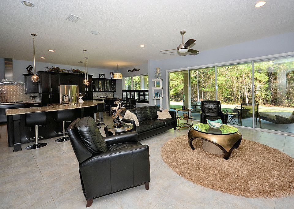 1st image of 1667 Crooked Oak Dr