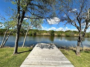 1910 Duncan Dr, Oyster Creek, TX 77541