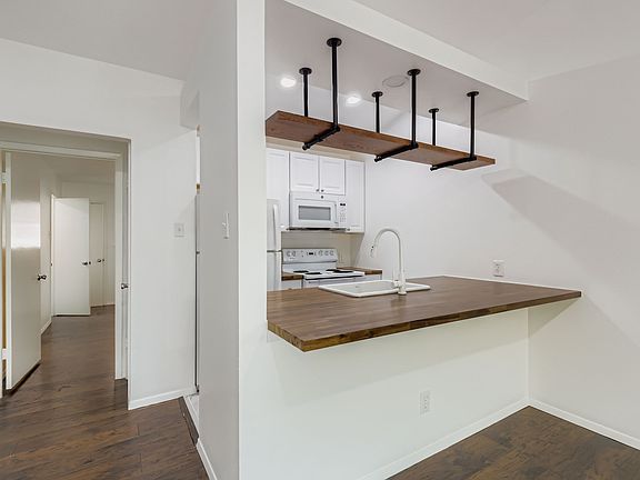 4th image of 1305 Hollow Creek Dr #3