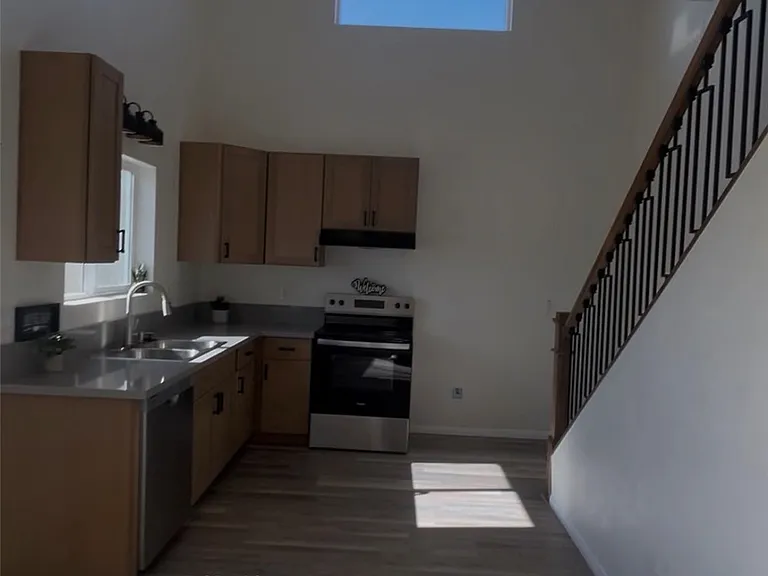 239 Myrtlewood — Photo 2