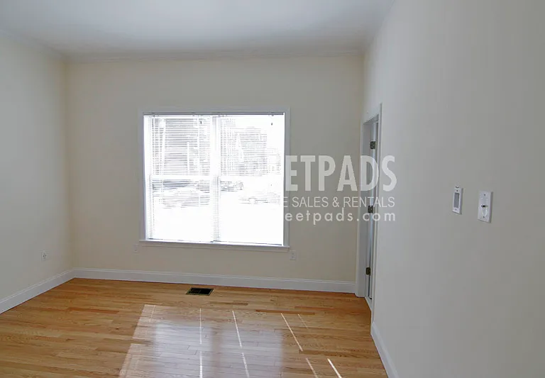 15 Langdon St — Photo 13