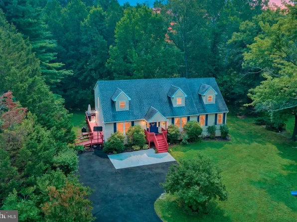 576 Salem Church Rd, Newark, DE 19702