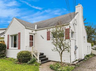 1566 Snyder Rd, East Lansing, MI 48823