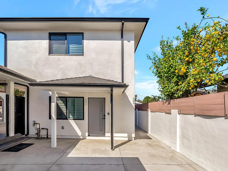 Vanalden Ave — Photo 2