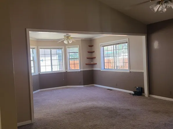 440 Michael Dr, Fallon, NV 89406