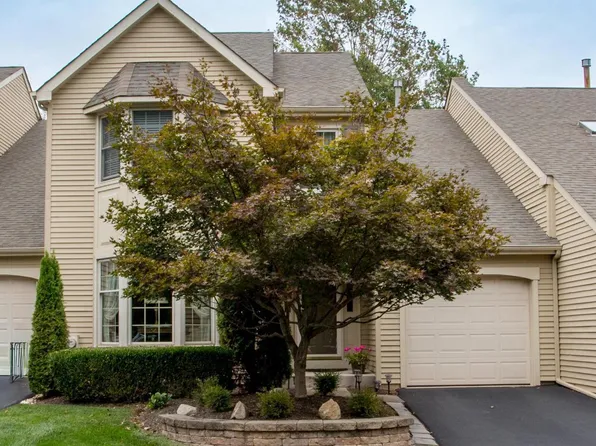 514 Windsor Ct, Chalfont, PA 18914