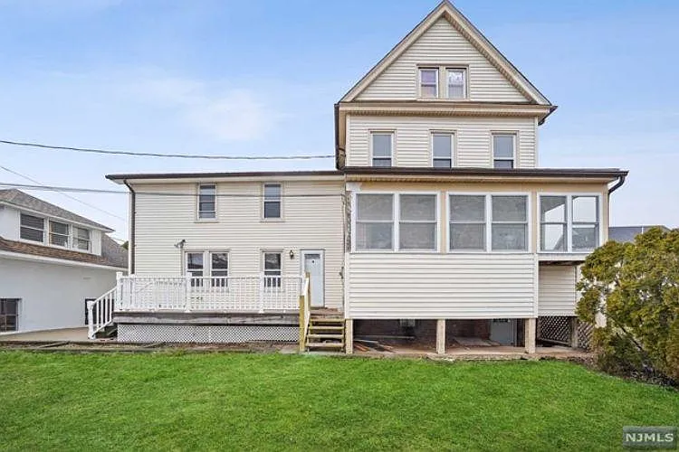 85 Prospect Ave