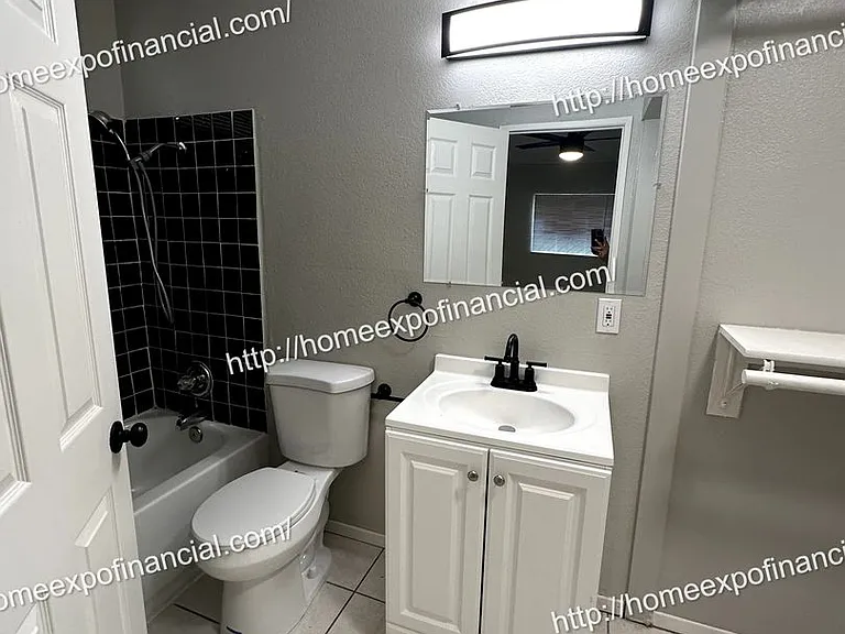 25256 1/2 Bessant St — Photo 12