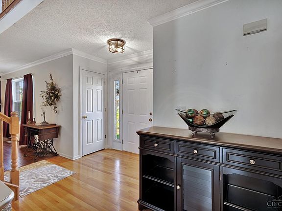 4th image of 515 Loren Ln