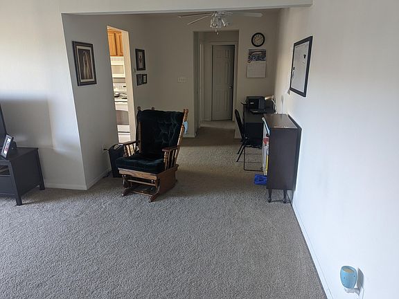 3rd image of 3117 Honeywood Ln APT E