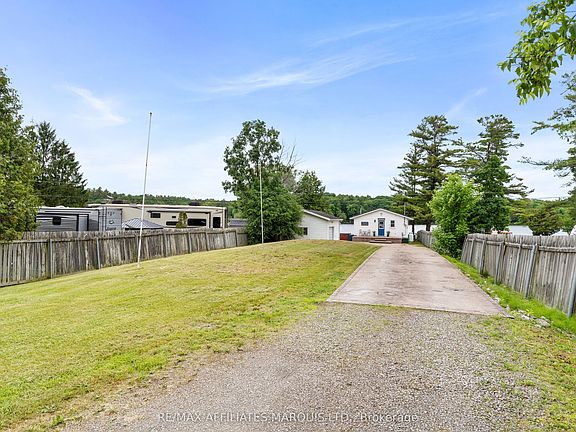3rd image of 10 Foxtrot Ln