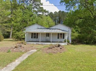404 N Wilson St, Walstonburg, NC 27888